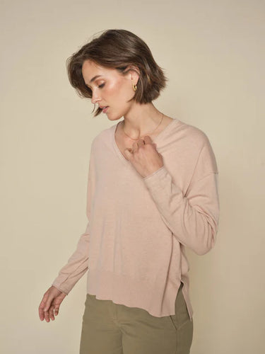 Tani V-neck Knit Mos Mosh