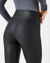 Load image into Gallery viewer, Faux leather Leggings Spanx